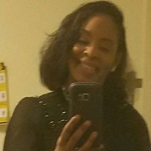 Meet your Posher, Angelle